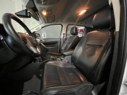 https://img.olx.com.br/thumbs256x256/65/653666780938196.jpg