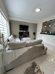 https://img.olx.com.br/thumbs256x256/65/658667318014744.jpg