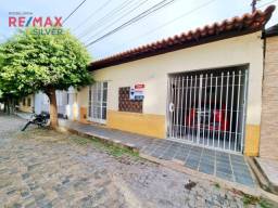 Título do anúncio: Casa com 4 dormitórios à venda, 210 m² por R$ 372.000,00 - Centro - Guanambi/BA