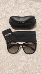 Título do anúncio: Óculos de sol Vogue - Novo