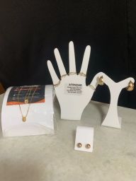 https://img.olx.com.br/thumbs256x256/66/664597884824056.jpg