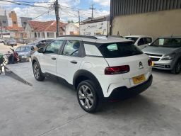 https://img.olx.com.br/thumbs256x256/66/665633685559944.jpg