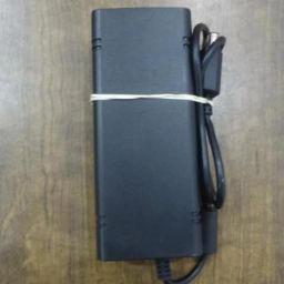 https://img.olx.com.br/thumbs256x256/67/671477650496503.jpg