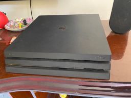 PS4 Pro 1TB - ate 12x sem juros, Loja Física - Videogames - Portão,  Curitiba 1233650631