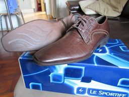 Título do anúncio: Sapato Social Couro Floather Le Sportiff - 38/39 - Novo na Caixa Lindo