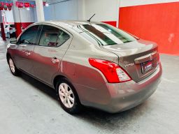 https://img.olx.com.br/thumbs256x256/67/675561154758710.jpg