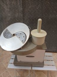 https://img.olx.com.br/thumbs256x256/67/676592156902023.jpg