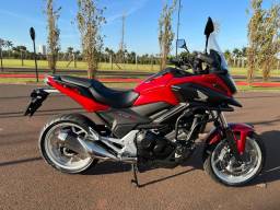 Título do anúncio: Vende-se moto Honda NC750X - IMPECÁVEL, único dono