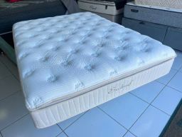 https://img.olx.com.br/thumbs256x256/67/679416901221556.jpg