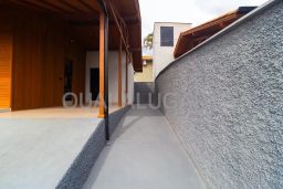 https://img.olx.com.br/thumbs256x256/68/680537285494052.jpg