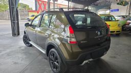 https://img.olx.com.br/thumbs256x256/68/681638679356474.jpg