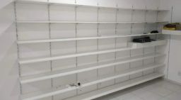 https://img.olx.com.br/thumbs256x256/68/685500625618400.jpg