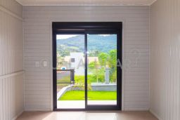 https://img.olx.com.br/thumbs256x256/68/685507525766108.jpg