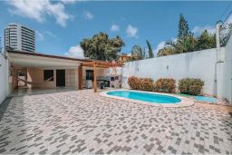 https://img.olx.com.br/thumbs256x256/68/685589287797396.jpg