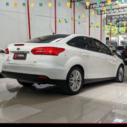 https://img.olx.com.br/thumbs256x256/68/685688064753577.jpg