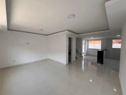 https://img.olx.com.br/thumbs256x256/68/686572377759806.jpg