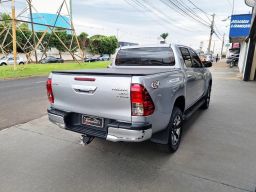 https://img.olx.com.br/thumbs256x256/68/687670433295565.jpg