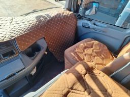 https://img.olx.com.br/thumbs256x256/68/688515505946701.jpg