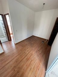 https://img.olx.com.br/thumbs256x256/68/689501046384401.jpg