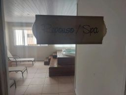 https://img.olx.com.br/thumbs256x256/68/689575396936105.jpg