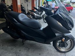 https://img.olx.com.br/thumbs256x256/68/689675180082379.jpg