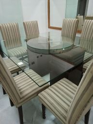 Título do anúncio: Sala de jantar com 8 cadeiras.madeira macisa vidro 10 milímetro 