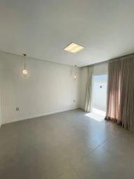 https://img.olx.com.br/thumbs256x256/69/697421250215295.jpg