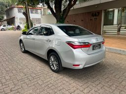 https://img.olx.com.br/thumbs256x256/69/698624185004579.jpg