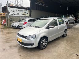 https://img.olx.com.br/thumbs256x256/69/698686303808221.jpg