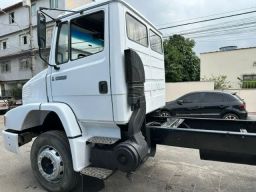 https://img.olx.com.br/thumbs256x256/70/704692094328173.jpg