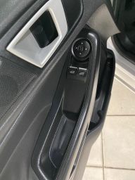 https://img.olx.com.br/thumbs256x256/70/705652175492647.jpg