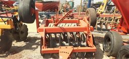 Grade aradora 14 com transporte pneus