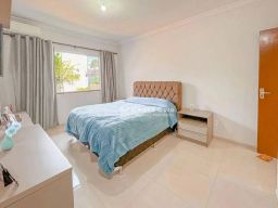 https://img.olx.com.br/thumbs256x256/70/706502883256320.jpg