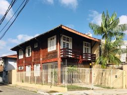 Título do anúncio: Casa de esquina na D. Romualdo Coelho