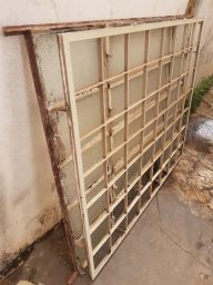 https://img.olx.com.br/thumbs256x256/70/708481192803963.jpg