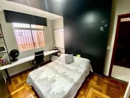 https://img.olx.com.br/thumbs256x256/71/711437334423821.jpg