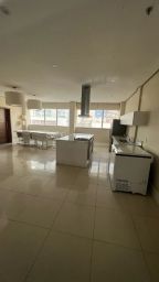 https://img.olx.com.br/thumbs256x256/71/712576637923076.jpg