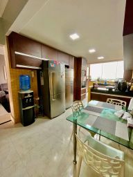 https://img.olx.com.br/thumbs256x256/71/715597524318100.jpg