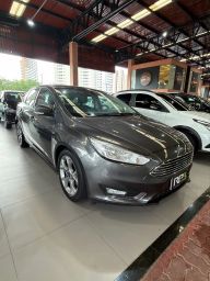 https://img.olx.com.br/thumbs256x256/71/715676408894866.jpg
