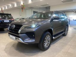 https://img.olx.com.br/thumbs256x256/71/717673197629133.jpg
