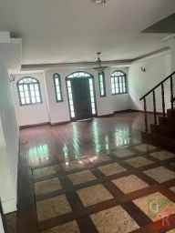 https://img.olx.com.br/thumbs256x256/71/718518742208620.jpg