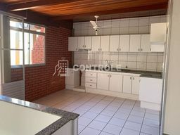 Título do anúncio: Casa para venda tem 200 metros quadrados com 4 quartos em Estreito - Florianópolis - SC