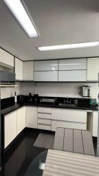 https://img.olx.com.br/thumbs256x256/72/724534512220550.jpg