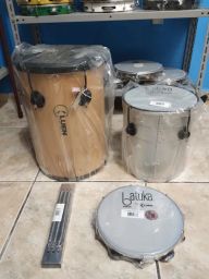 https://img.olx.com.br/thumbs256x256/72/725471056374403.jpg