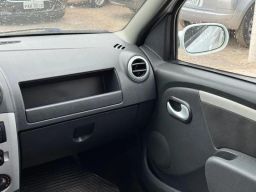 https://img.olx.com.br/thumbs256x256/72/726667682233661.jpg