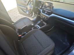 https://img.olx.com.br/thumbs256x256/72/726689751536596.jpg