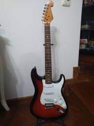 Título do anúncio: guitarra Stratocaster SX vintage malagoli
