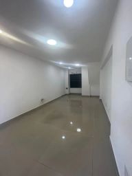https://img.olx.com.br/thumbs256x256/72/728504280108257.jpg