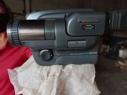Título do anúncio: Câmera Panasonic nv s100