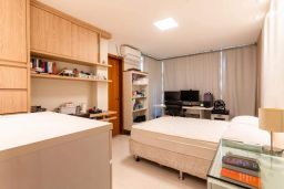 https://img.olx.com.br/thumbs256x256/73/734567408880803.jpg